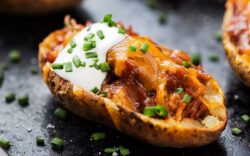 Gefüllte Kartoffelschalen mit Pulled Pork