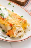 Hühnchen-Enchiladas mit Sauerrahm