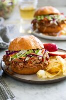 Klassisches Pulled Pork Sandwich