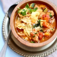 Herzhafte Tortellini-Bohnensuppe