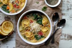 Tortellini-Gemüsesuppe