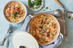 Wurst-und-Spinat-Risotto