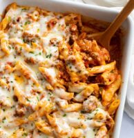 Käse-Beef und Penne-Auflauf