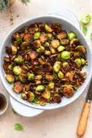 Rosenkohl mit Pekannüssen