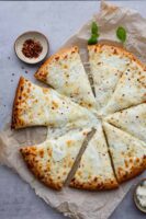 Cremige Weiße Pizza