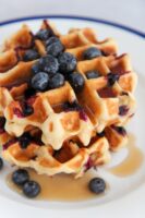 Schnelle und einfache Blaubeerwaffeln