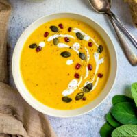 Cremige Vegetarische Kürbissuppe