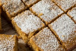 Klassischer Apfelmus-Kuchen