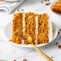 Klassischer Karottenkuchengenuss